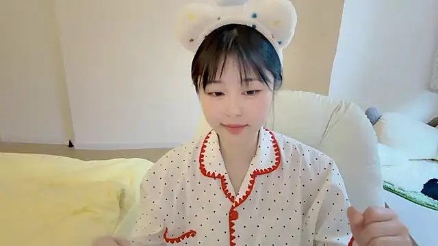 Onefiona online show from April 2026 04:17:02 AM