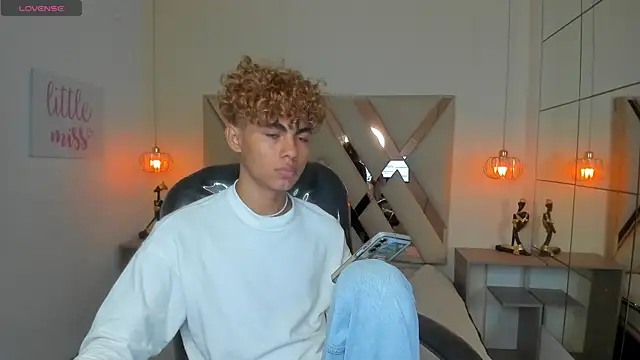Anyelo Twink online show from July 2026 04:26:02 AM