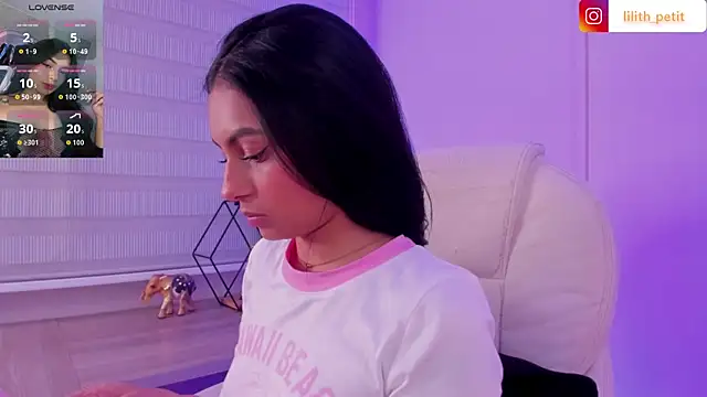 Snapshot of lilith_petit_ chatting on April 2026 01:25:02 PM lilith petit online show from April 2026 01:25:02 PM