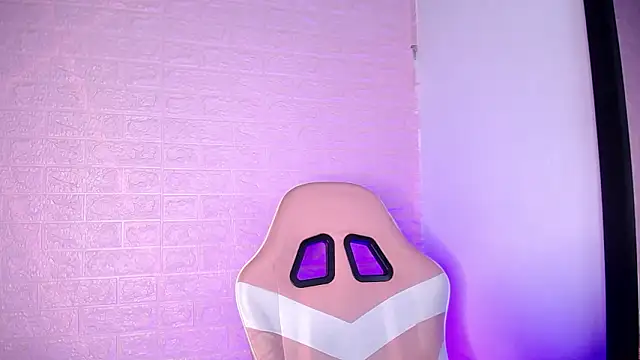 Snapshot of Dominic_Queen1126 chatting on March 2026 11:22:02 PM Dominic Queen1126 online show from March 2026 11:22:02 PM