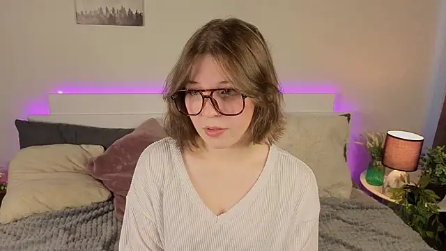 Next2Marie online show from June 2026 05:54:02 AM