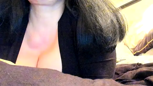 Snapshot of ChristieCru chatting on January 2026 08:12:02 PM ChristieCru online show from January 2026 08:12:02 PM