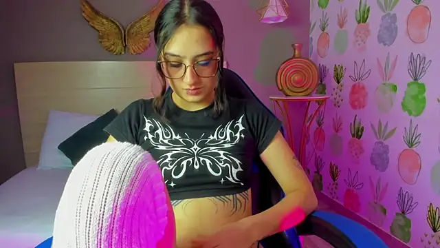 emma hiltonn  online show from March 2026 02:28:01 AM