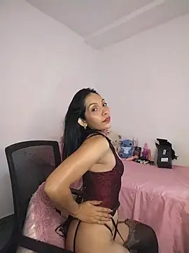 Snapshot of Lady_Crimson chatting on January 2026 08:01:02 PM Lady Crimson online show from January 2026 08:01:02 PM