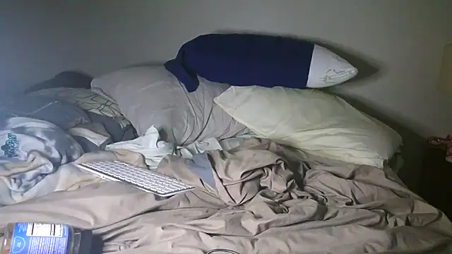 Snapshot of FrankieFuckMe chatting on March 2026 08:26:33 AM FrankieFuckMe online show from March 2026 08:26:33 AM