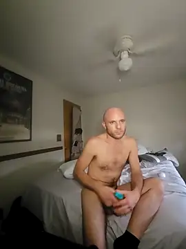 Snapshot of FrankieFuckMe chatting on March 2026 10:44:01 PM FrankieFuckMe online show from March 2026 10:44:01 PM