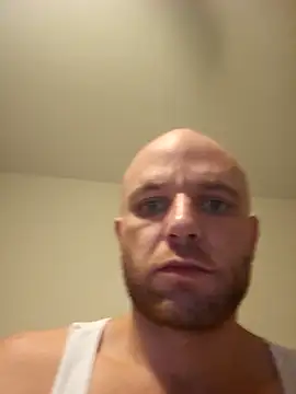 Snapshot of FrankieFuckMe chatting on April 2026 01:47:02 AM FrankieFuckMe online show from April 2026 01:47:02 AM