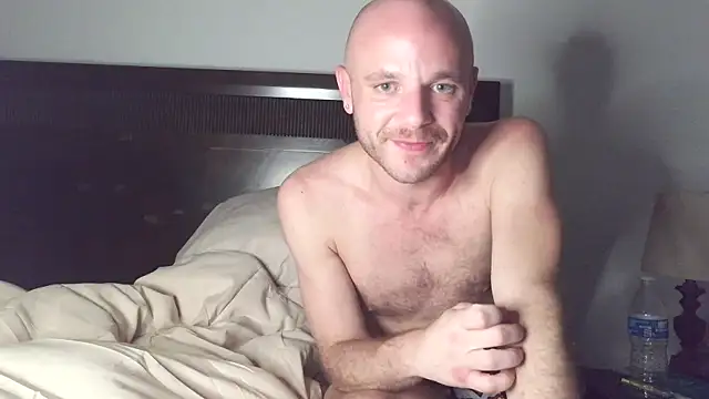 Snapshot of FrankieFuckMe chatting on April 2026 04:28:01 AM FrankieFuckMe online show from April 2026 04:28:01 AM