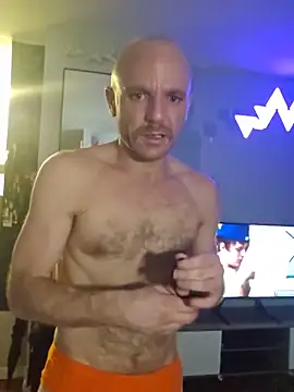 Snapshot of FrankieFuckMe chatting on June 2026 04:14:02 AM FrankieFuckMe online show from June 2026 04:14:02 AM