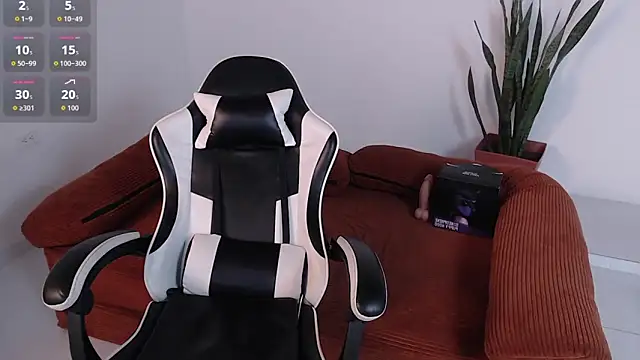 Snapshot of DarrenColleen chatting on February 2026 09:00:02 PM DarrenColleen online show from February 2026 09:00:02 PM