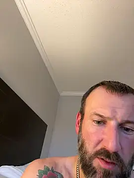 Snapshot of AverageSexFiends69 chatting on February 2026 01:01:02 PM AverageSexFiends69 online show from February 2026 01:01:02 PM