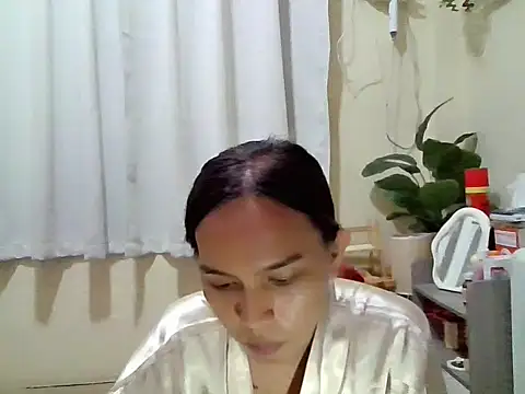 Snapshot of LOVELYMAYUMIE chatting on July 2026 05:04:02 PM LOVELYMAYUMIE online show from July 2026 05:04:02 PM