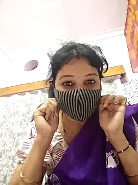 Priyaji7575 online show from February 2026 11:11:01 AM