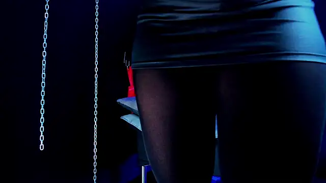 LucyStonne online show from April 2026 07:59:02 PM