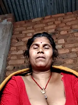 Hot di97 online show from April 2026 08:58:01 PM