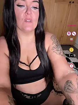 Snapshot of Miss_CurvesXXX chatting on June 2026 10:52:01 PM Miss CurvesXXX online show from June 2026 10:52:01 PM