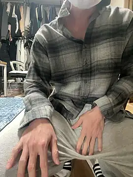 Alexkimsumin online show from April 2026 01:45:02 PM