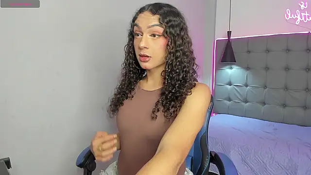 scarletcherry18 online show from March 2026 03:12:01 AM