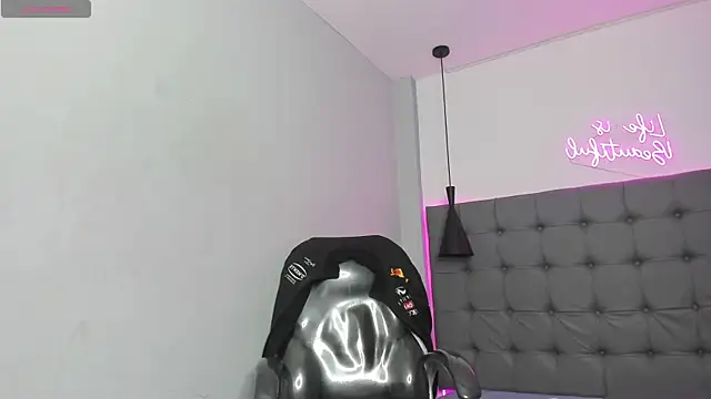 scarletcherry18 online show from July 2026 04:17:02 AM