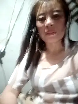 kaia-cam online show from February 2026 02:18:01 PM