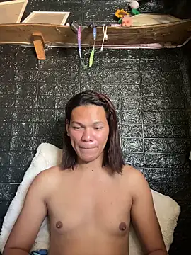 Snapshot of HugeAgatha chatting on February 2026 01:22:01 AM HugeAgatha online show from February 2026 01:22:01 AM