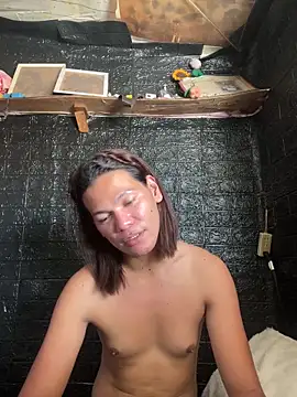 Snapshot of HugeAgatha chatting on February 2026 05:26:01 AM HugeAgatha online show from February 2026 05:26:01 AM