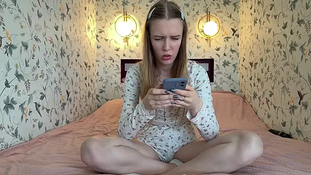 oopsnaked online show from June 2026 11:32:01 AM