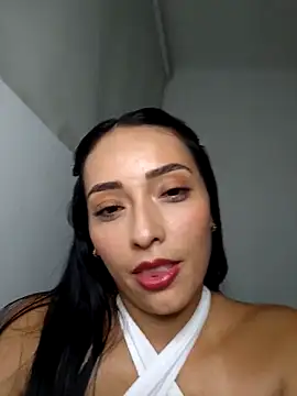 Snapshot of anny_bianchy chatting on March 2026 12:06:01 AM anny bianchy online show from March 2026 12:06:01 AM