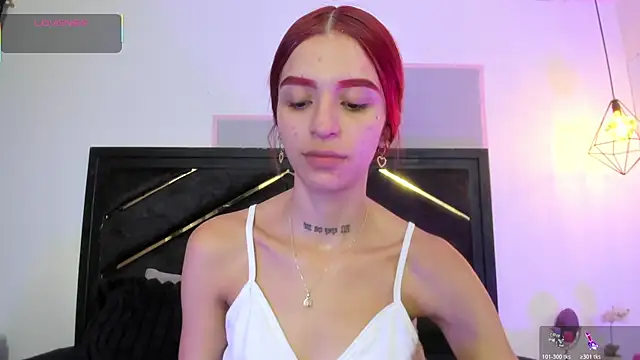 Snapshot of april_jones05 chatting on May 2026 11:06:01 AM april jones05 online show from May 2026 11:06:01 AM
