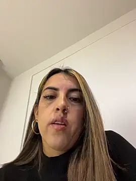 Paulinaa bella online show from February 2026 11:38:01 PM