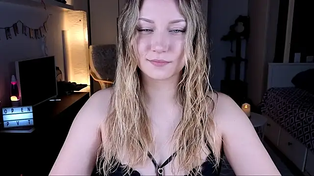 Snapshot of missyourtouch chatting on May 2026 06:28:02 PM missyourtouch online show from May 2026 06:28:02 PM