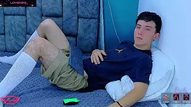 Snapshot of SamBoycash_ chatting on January 2026 07:39:02 PM SamBoycash online show from January 2026 07:39:02 PM