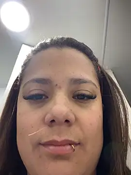 Snapshot of Pretty__Milf chatting on February 2026 09:19:02 AM Pretty Milf online show from February 2026 09:19:02 AM