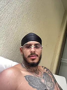 liyamjunior online show from February 2026 03:59:01 PM