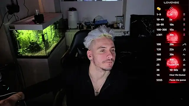 Rayzel White online show from March 2026 08:57:02 PM