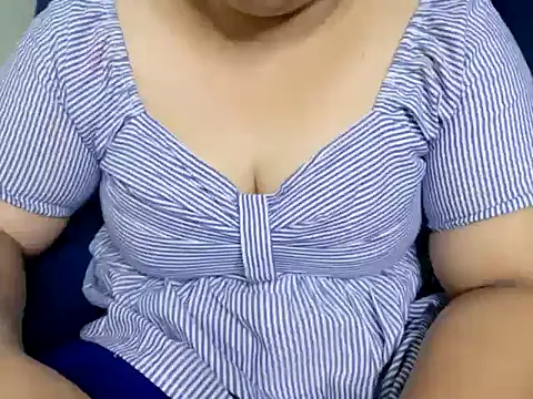 TamilDreamgirl08 online show from April 2026 05:36:01 PM