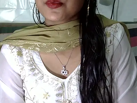 sexy-iram online show from February 2026 02:49:01 PM