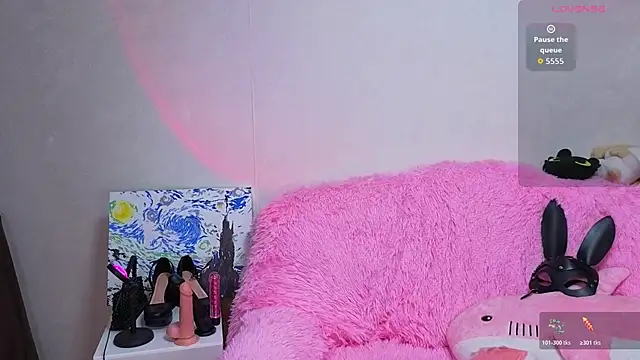 Catherine Karis online show from March 2026 02:21:02 PM