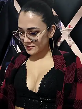 Freyarosse online show from February 2026 12:10:02 PM