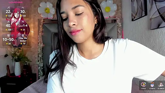 Snapshot of Estrellaa_1 chatting on March 2026 12:33:01 PM Estrellaa 1 online show from March 2026 12:33:01 PM