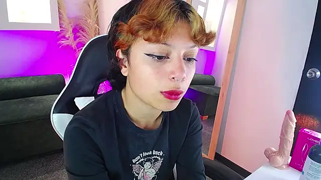 melodyy as online show from April 2026 12:50:01 PM