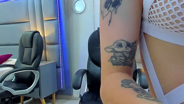 AshleyGingerr online show from February 2026 08:15:02 AM