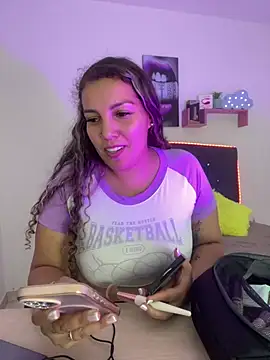 Snapshot of ISIS17_EF chatting on January 2026 07:52:02 PM ISIS17 EF online show from January 2026 07:52:02 PM