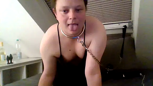 Leylasissyslut online show from January 2026 06:02:02 PM