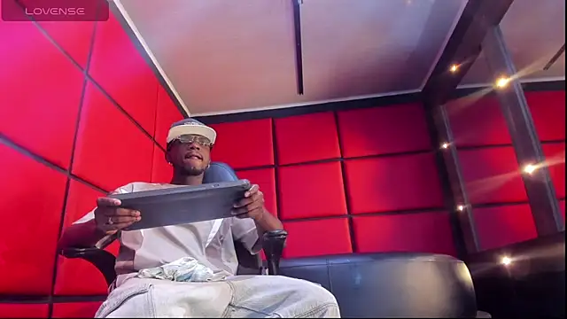 Snapshot of Jeff_Black99 chatting on February 2026 09:18:02 PM Jeff Black99 online show from February 2026 09:18:02 PM