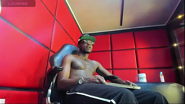 Snapshot of Jeff_Black99 chatting on February 2026 04:49:02 AM Jeff Black99 online show from February 2026 04:49:02 AM