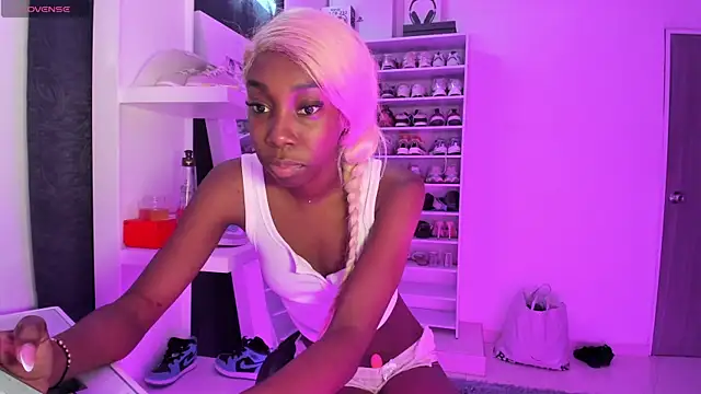 Amberprincess2 online show from February 2026 02:39:01 PM