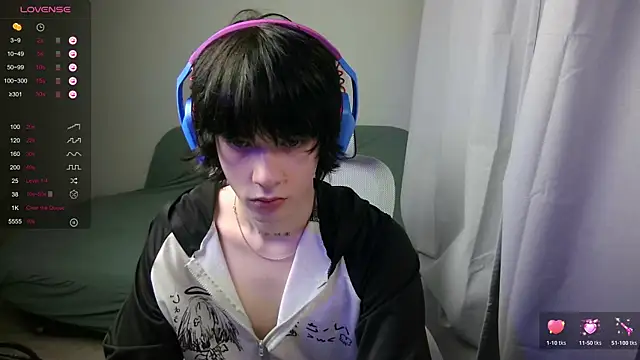 LeonBoykisser online show from February 2026 12:09:02 PM