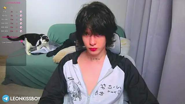 LeonBoykisser online show from March 2026 05:36:01 PM