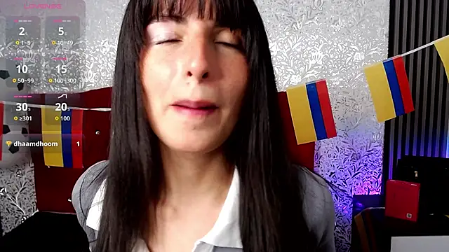 MiaVelasquez01 online show from June 2026 05:10:02 PM
